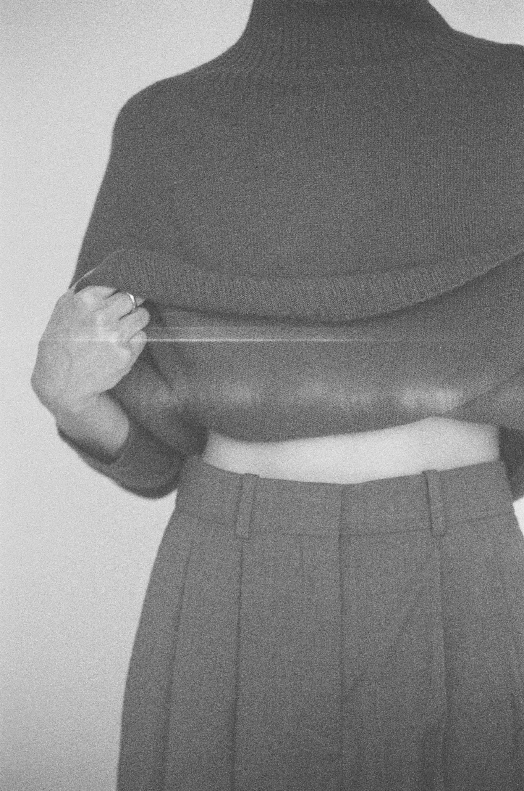 Albers Knit - Cherry - Image 5