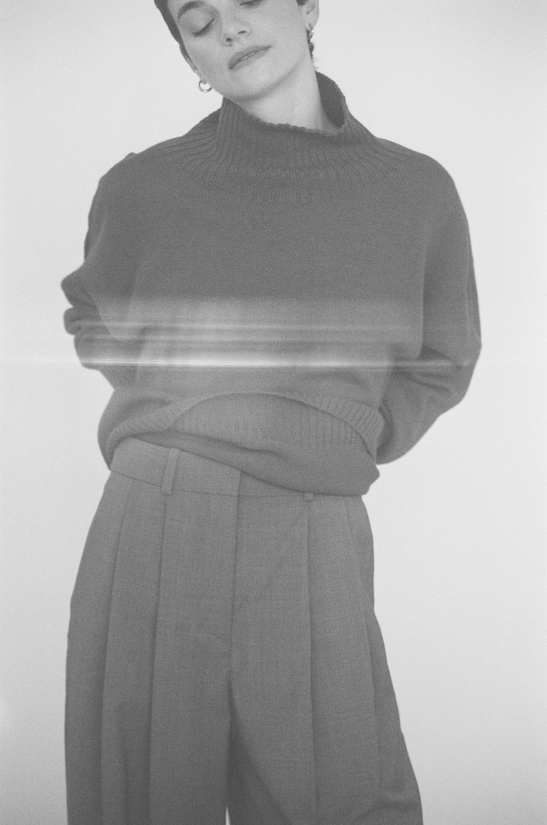 Albers Knit - Cherry - Image 6