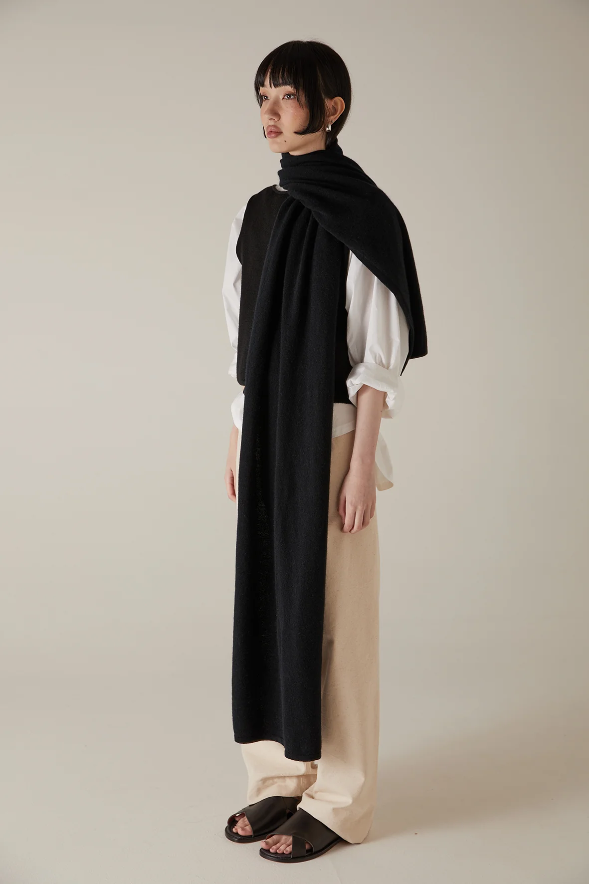 Cloud Scarf - Black - Image 5