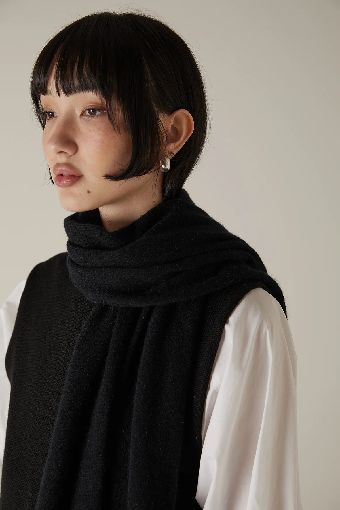 Cloud Scarf - Black - Image 7