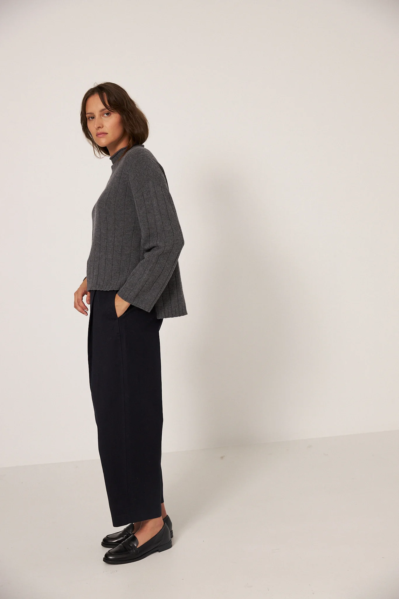 Echo Knit - Shadow Grey - Image 3