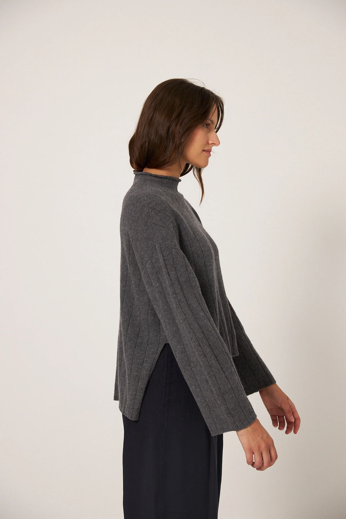 Echo Knit - Shadow Grey - Image 4