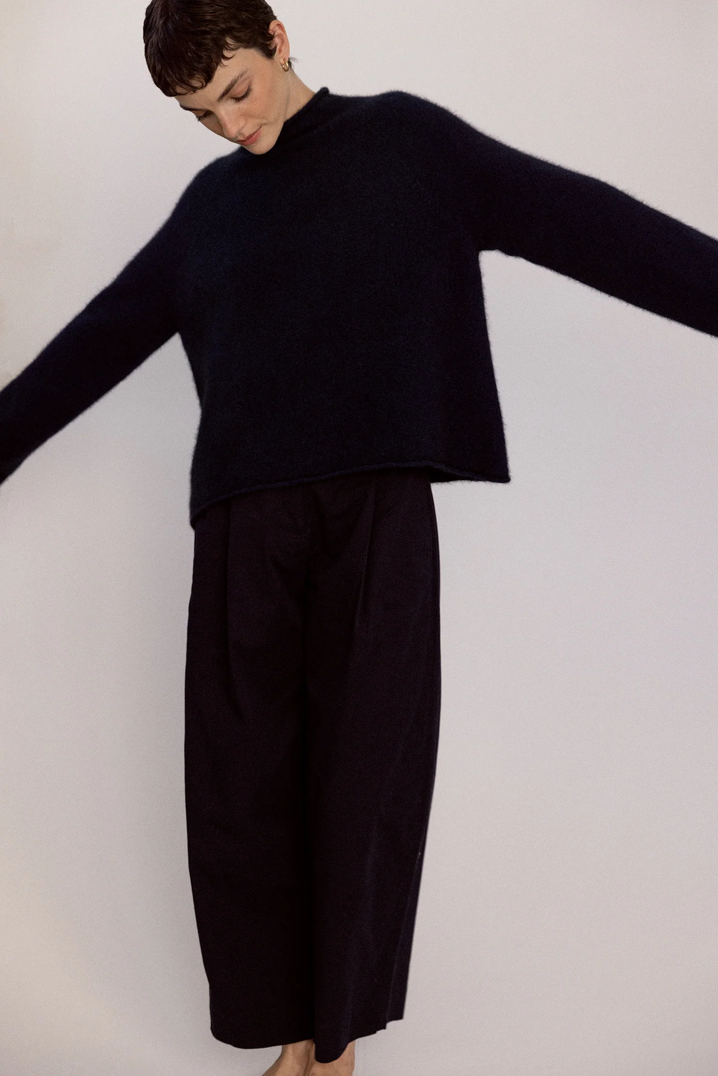 Eclipse Knit - Black - Image 4