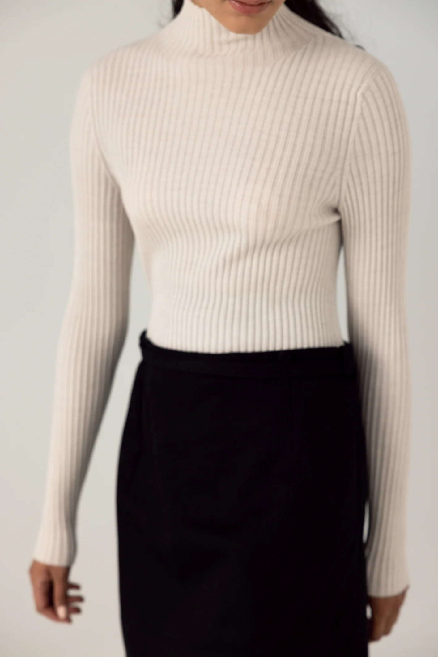 Essence Fine Turtleneck - Ivory - Image 9