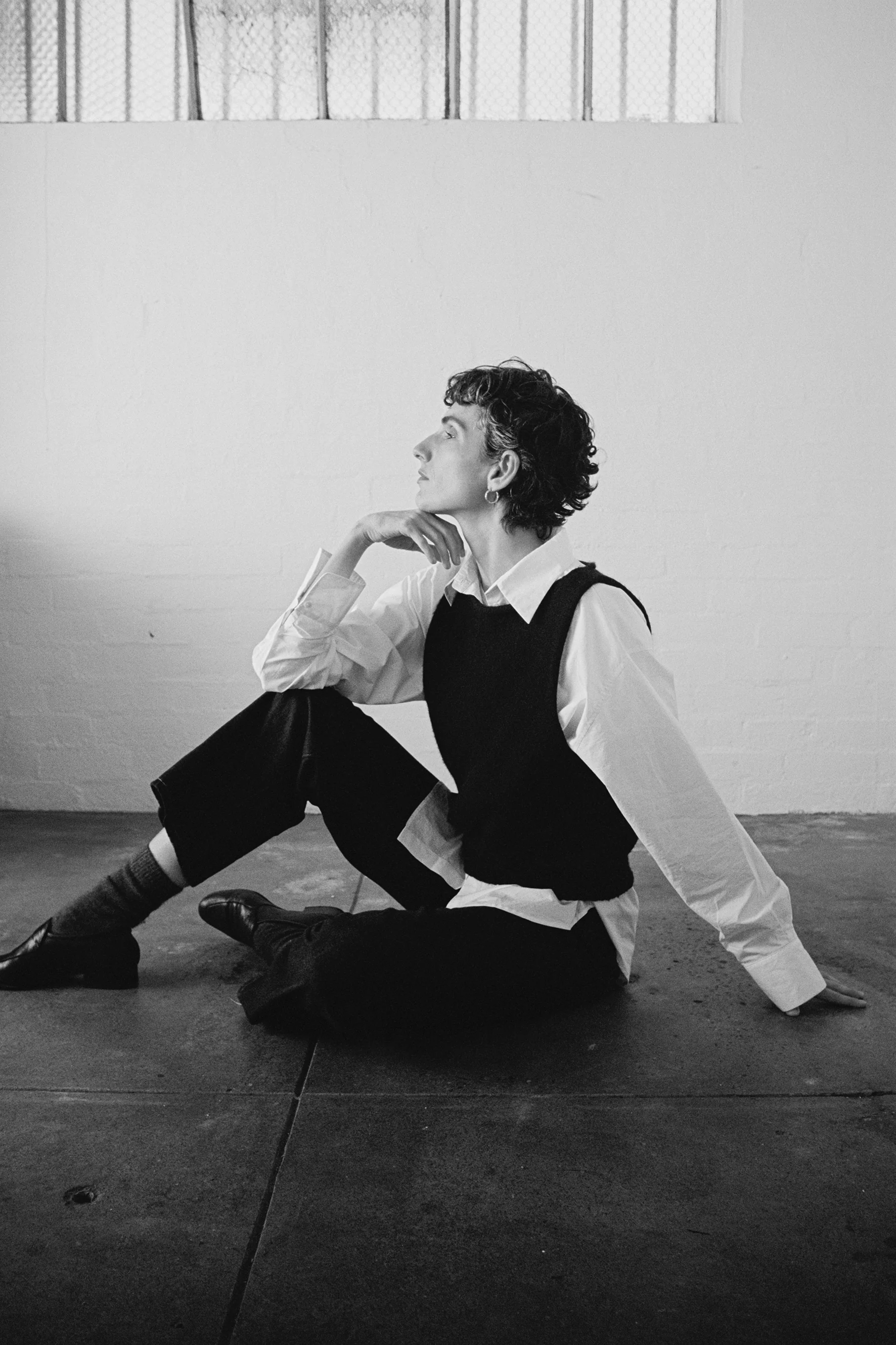 Star Vest - Black - Image 8