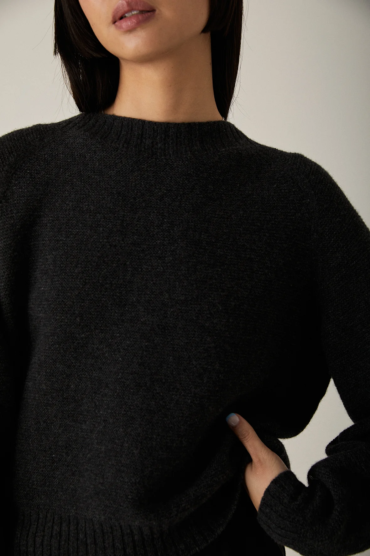 Poet Knit - Almost Black - Image 10